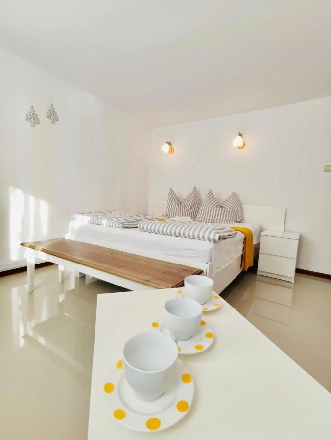 Iwona Pokoje Apartamenty Karwia Exterior photo