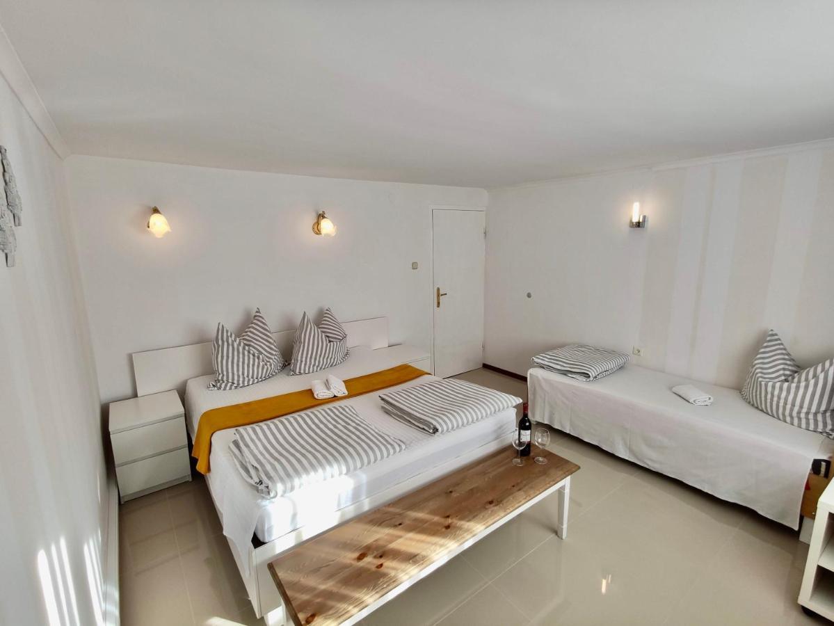 Iwona Pokoje Apartamenty Karwia Exterior photo