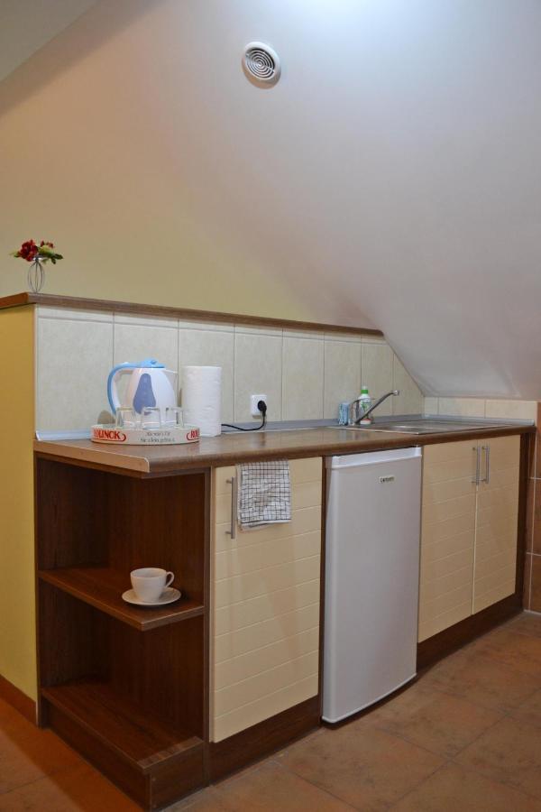 Iwona Pokoje Apartamenty Karwia Exterior photo