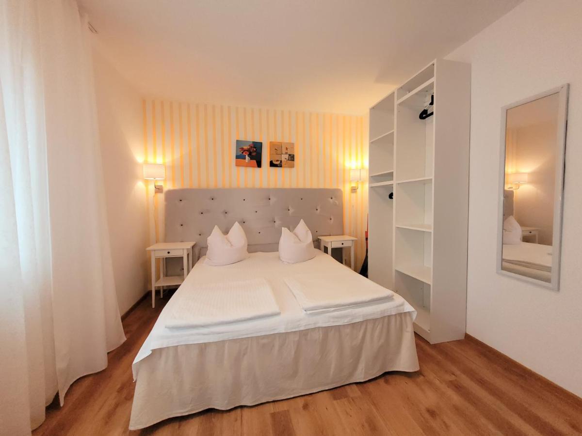 Iwona Pokoje Apartamenty Karwia Exterior photo