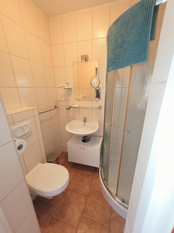 Iwona Pokoje Apartamenty Karwia Exterior photo