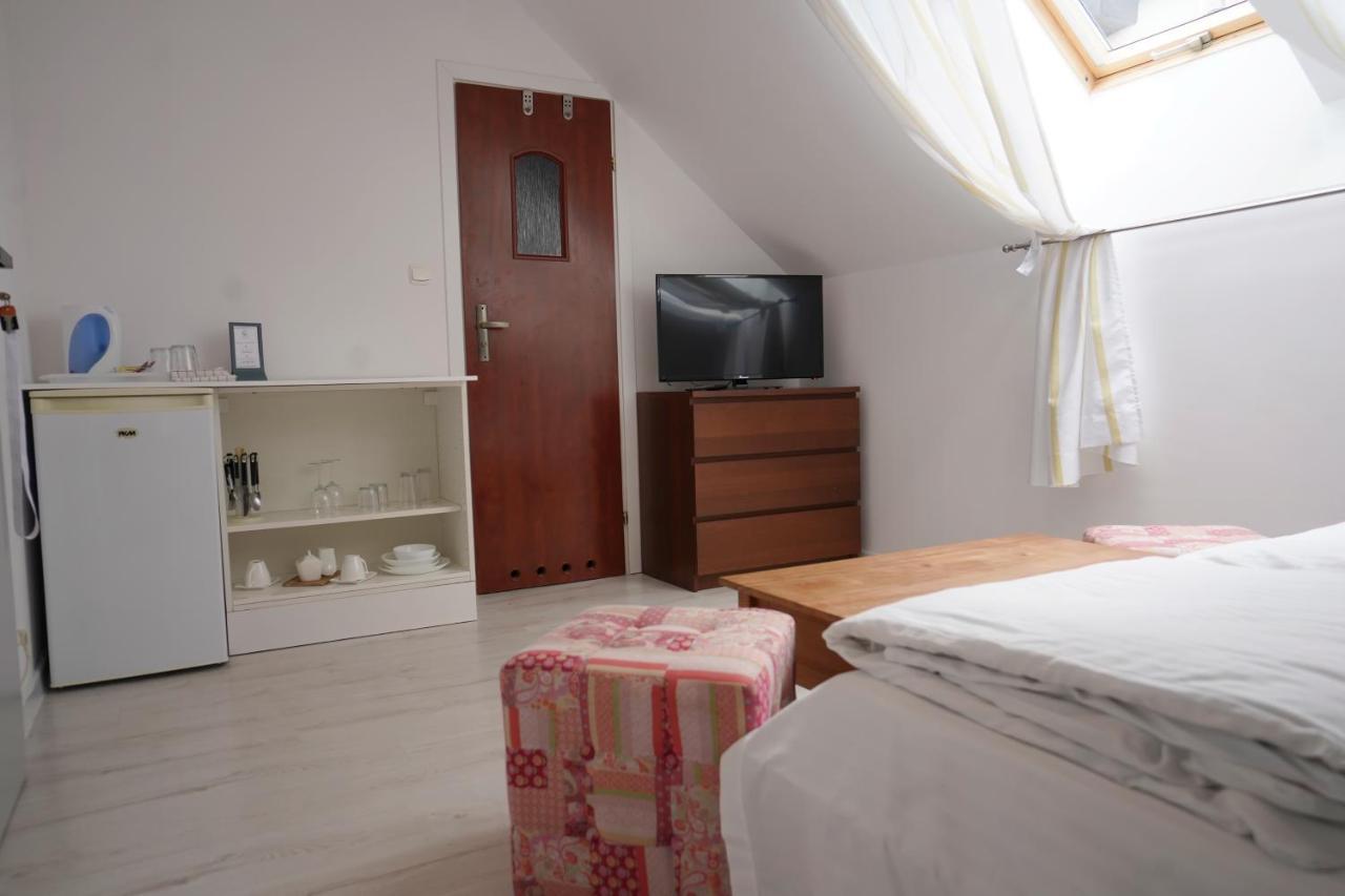 Iwona Pokoje Apartamenty Karwia Exterior photo