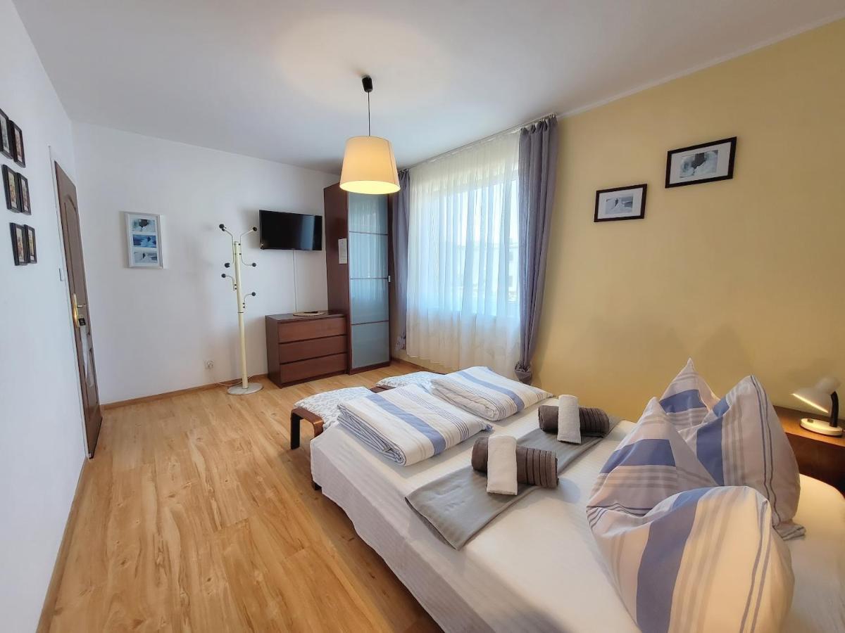 Iwona Pokoje Apartamenty Karwia Exterior photo